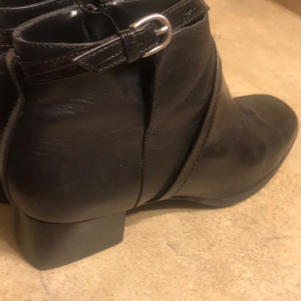 Booties - Picture 4 of 4